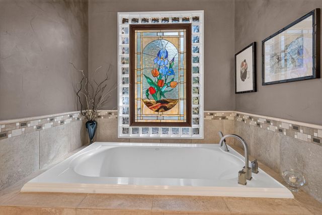 28560 Oaks On The Water, Montgomery, TX 77356