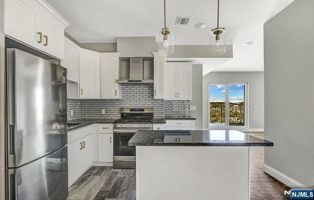 318 Dixon Avenue 302, Paterson, NJ 07501
