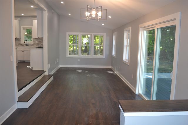 5581 E Main Street, Kalamazoo, MI 49048