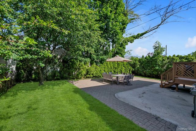 284 Whitehall Road, Garden City, NY 11530