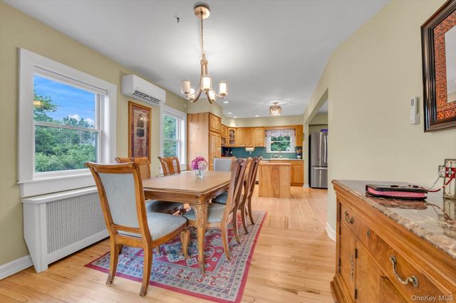 284 Whitehall Road, Garden City, NY 11530
