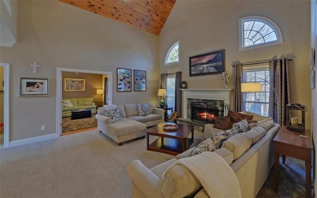 6332 Chestnut Hill Road, Flowery Branch, GA 30542