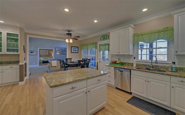 6332 Chestnut Hill Road, Flowery Branch, GA 30542