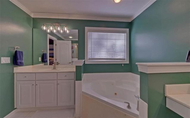 6332 Chestnut Hill Road, Flowery Branch, GA 30542