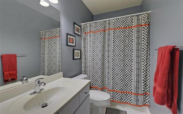 6332 Chestnut Hill Road, Flowery Branch, GA 30542