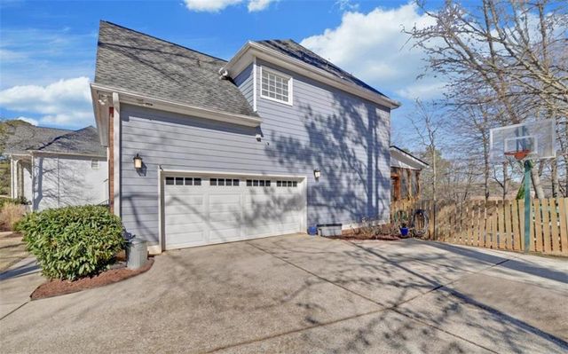 6332 Chestnut Hill Road, Flowery Branch, GA 30542