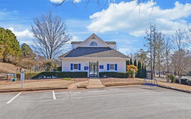 6332 Chestnut Hill Road, Flowery Branch, GA 30542