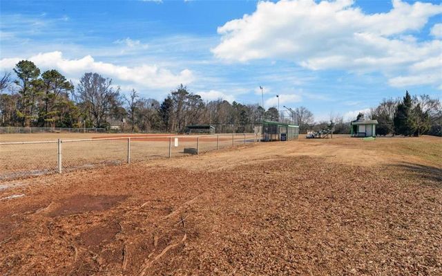 6332 Chestnut Hill Road, Flowery Branch, GA 30542