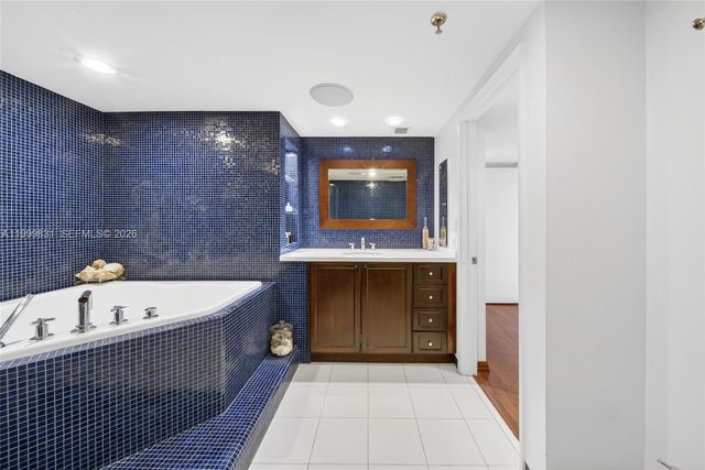 9 Island Ave 1906, Miami Beach, FL 33139