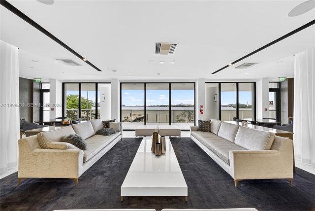 9 Island Ave 1906, Miami Beach, FL 33139