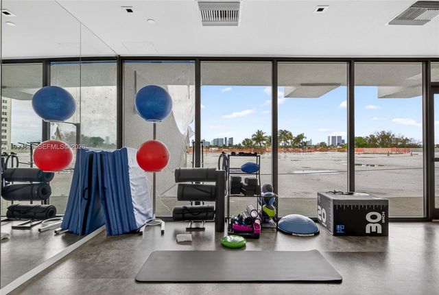 9 Island Ave 1906, Miami Beach, FL 33139