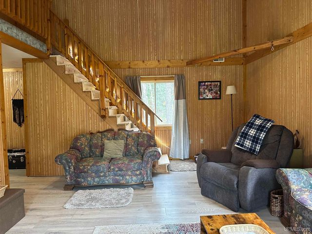 680 Johnson Road, Wakefield, MI 49968