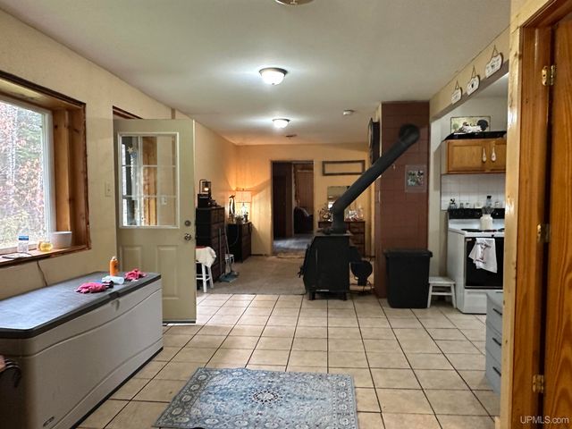 680 Johnson Road, Wakefield, MI 49968