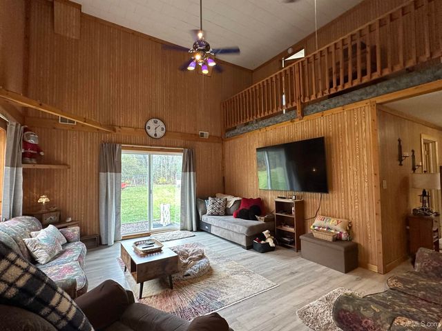 680 Johnson Road, Wakefield, MI 49968