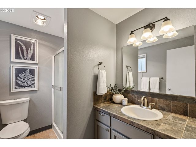 624 Sw 1ST Ct, Battle Ground, WA 98604