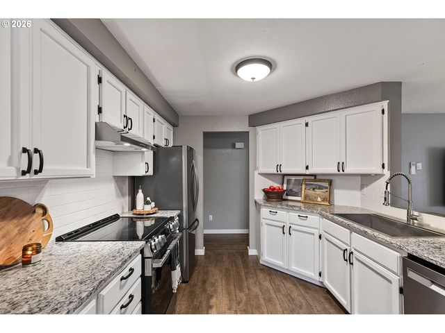 624 Sw 1ST Ct, Battle Ground, WA 98604