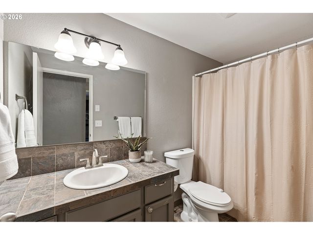 624 Sw 1ST Ct, Battle Ground, WA 98604