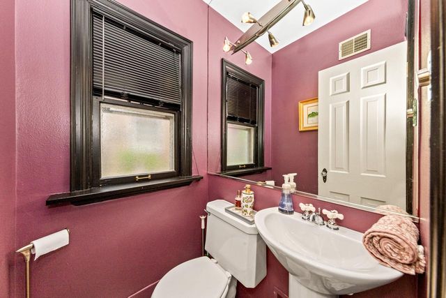 165 N 85th STREET, Wauwatosa, WI 53226