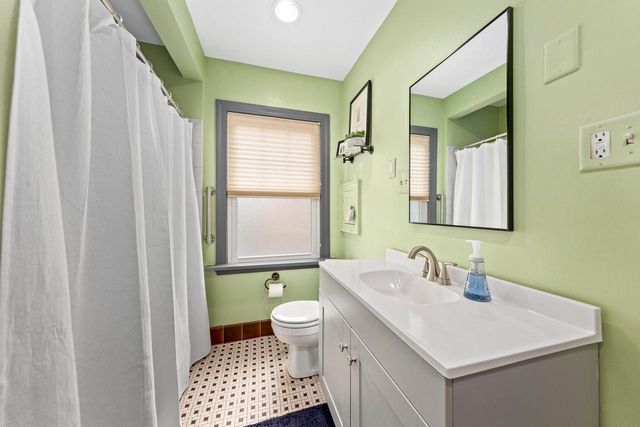 165 N 85th STREET, Wauwatosa, WI 53226