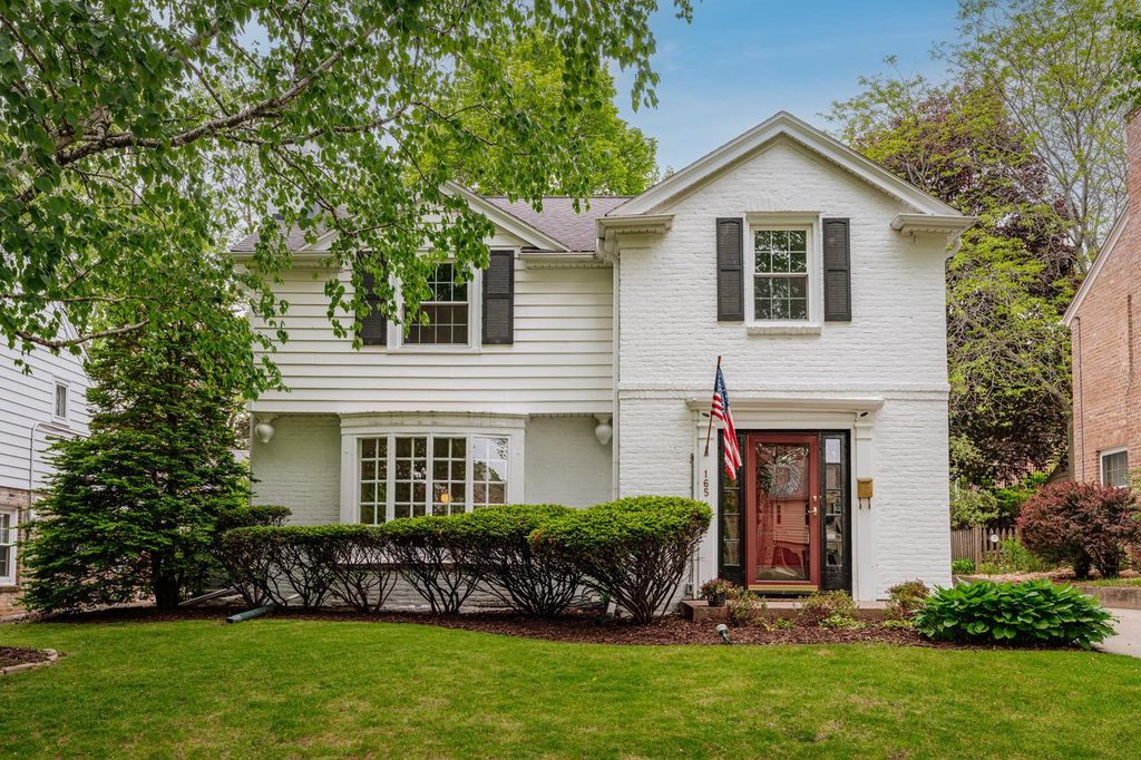 165 85th STREET, Wauwatosa, WI 53226