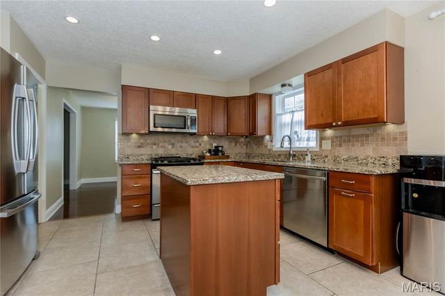 1973 Dogwood Trail, Collinsville, IL 62234