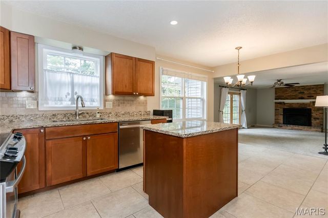1973 Dogwood Trail, Collinsville, IL 62234