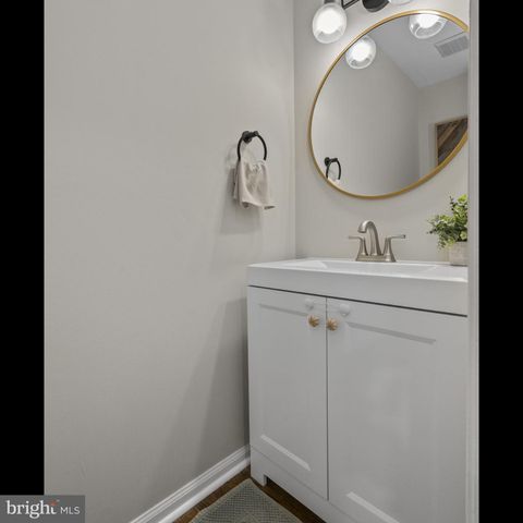 1140 VILLANOVA AVE, Swarthmore, PA 19081