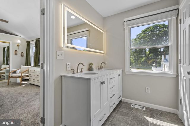 1140 VILLANOVA AVE, Swarthmore, PA 19081