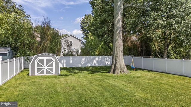 1140 VILLANOVA AVE, Swarthmore, PA 19081