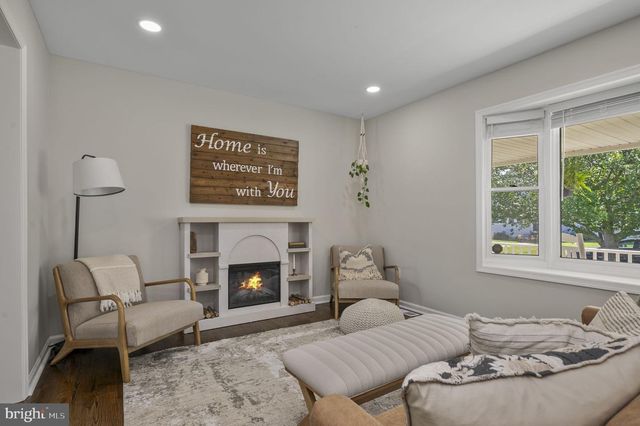 1140 VILLANOVA AVE, Swarthmore, PA 19081