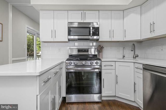 1140 VILLANOVA AVE, Swarthmore, PA 19081