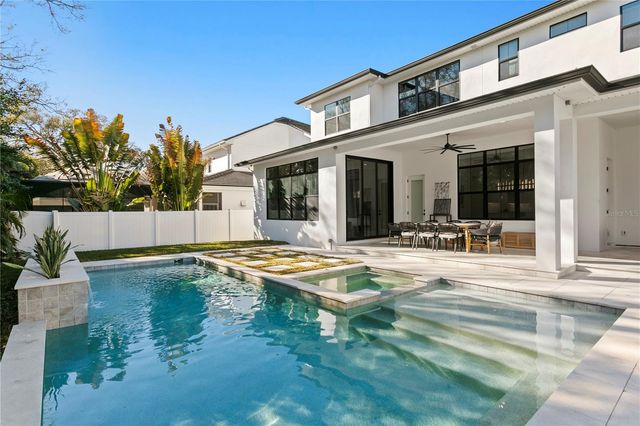 4304 W JETTON AVENUE, Tampa, FL 33629