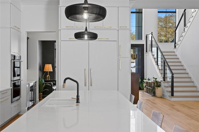 4304 W JETTON AVENUE, Tampa, FL 33629