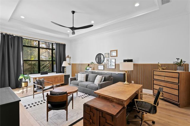 4304 W JETTON AVENUE, Tampa, FL 33629