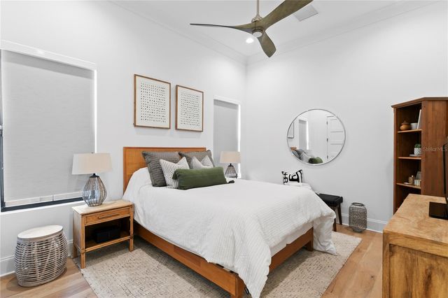 4304 W JETTON AVENUE, Tampa, FL 33629