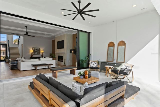 4304 W JETTON AVENUE, Tampa, FL 33629