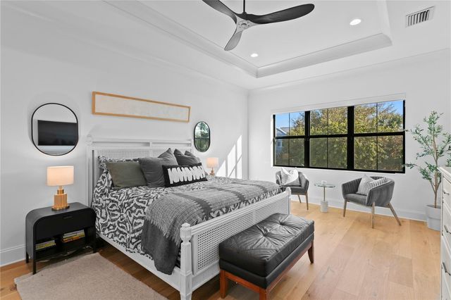 4304 W JETTON AVENUE, Tampa, FL 33629