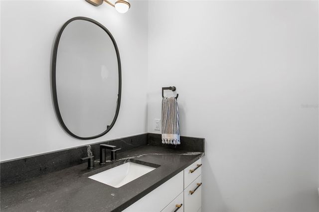 4304 W JETTON AVENUE, Tampa, FL 33629