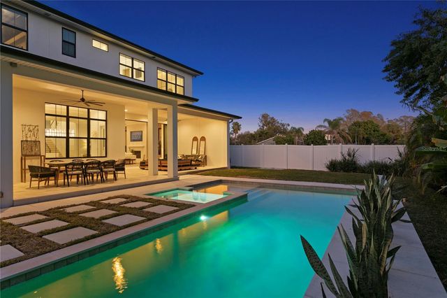 4304 W JETTON AVENUE, Tampa, FL 33629