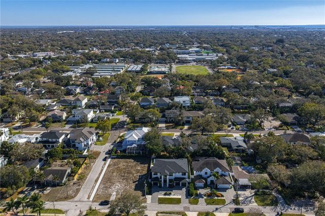 4304 W JETTON AVENUE, Tampa, FL 33629