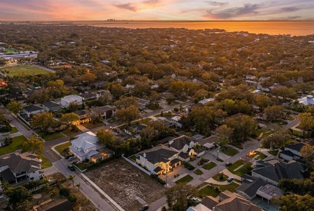 4304 W JETTON AVENUE, Tampa, FL 33629