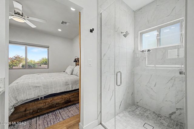 701 E Vía Entrada, Tucson, AZ 85718
