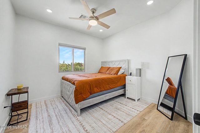 701 E Vía Entrada, Tucson, AZ 85718