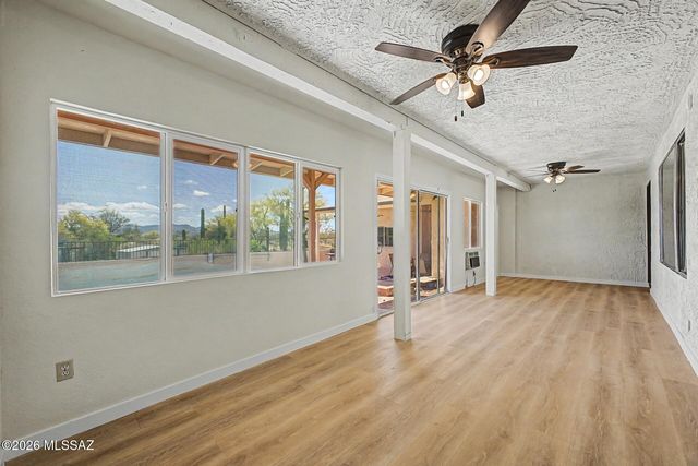 701 E Vía Entrada, Tucson, AZ 85718