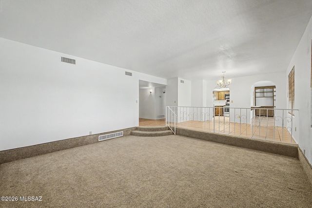 701 E Vía Entrada, Tucson, AZ 85718