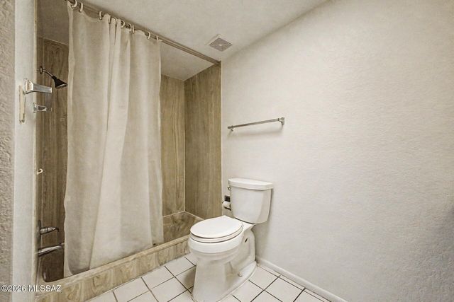 701 E Vía Entrada, Tucson, AZ 85718