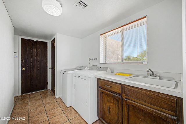 701 E Vía Entrada, Tucson, AZ 85718