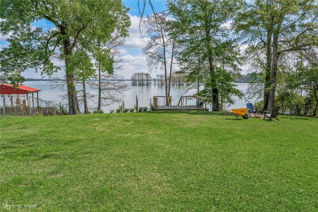 7204 S Lakeshore Drive, Shreveport, LA 71119