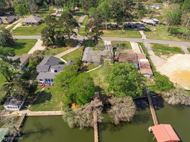 7204 S Lakeshore Drive, Shreveport, LA 71119