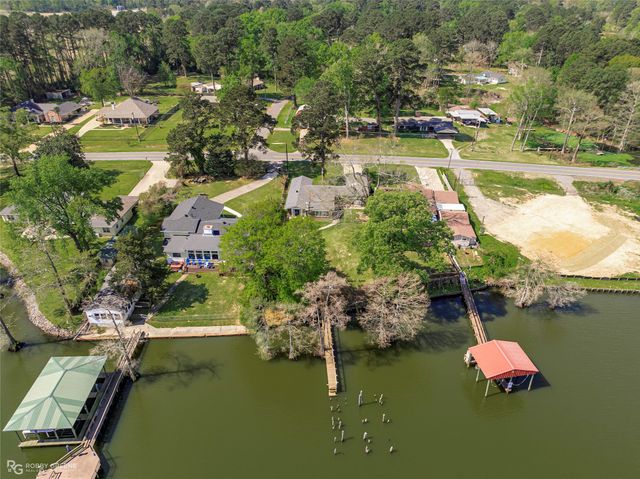 7204 S Lakeshore Drive, Shreveport, LA 71119